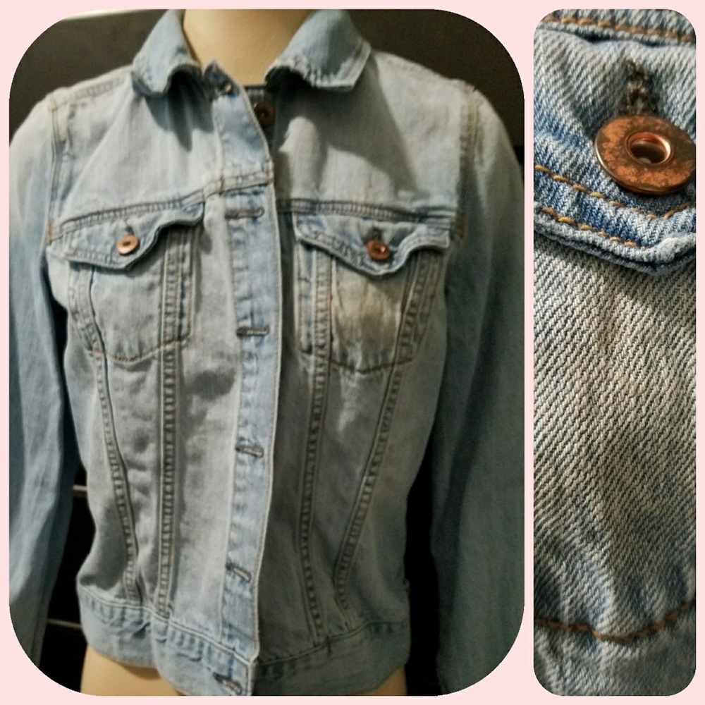 NOW TIL 10/31 8AM $4Forever 21 M Denium  Jacket